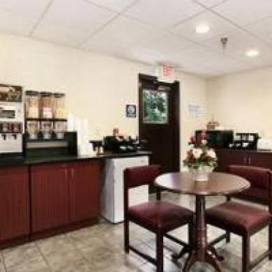 Microtel Inn&suites Hotel 3*