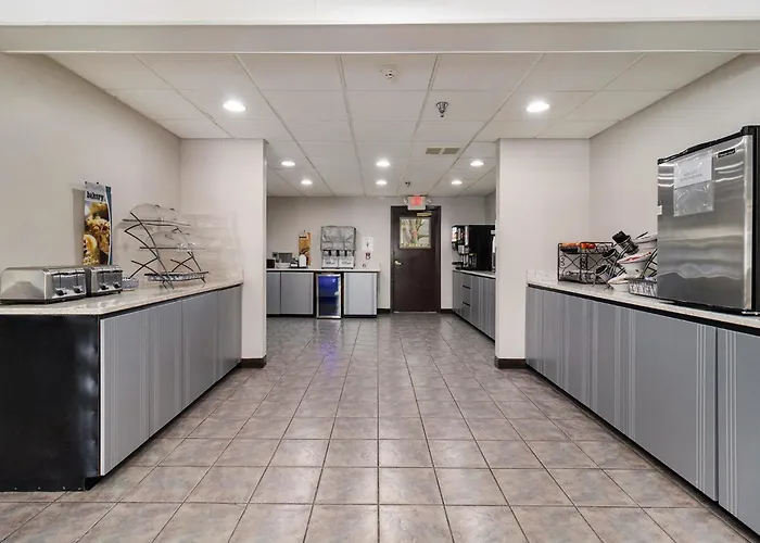 Microtel Inn And Suites Manistee