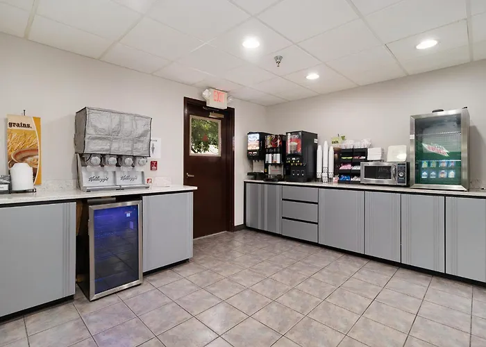 Microtel Inn And Suites Manistee