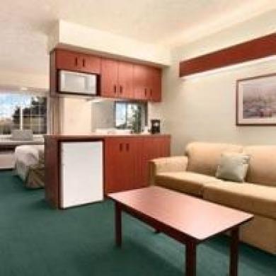 Microtel And 3* Manistee