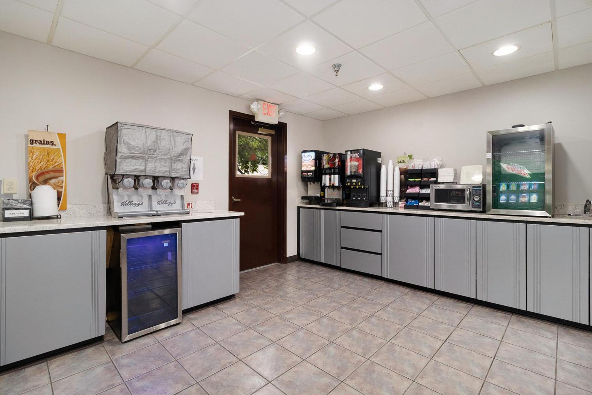 Hotel Microtel And