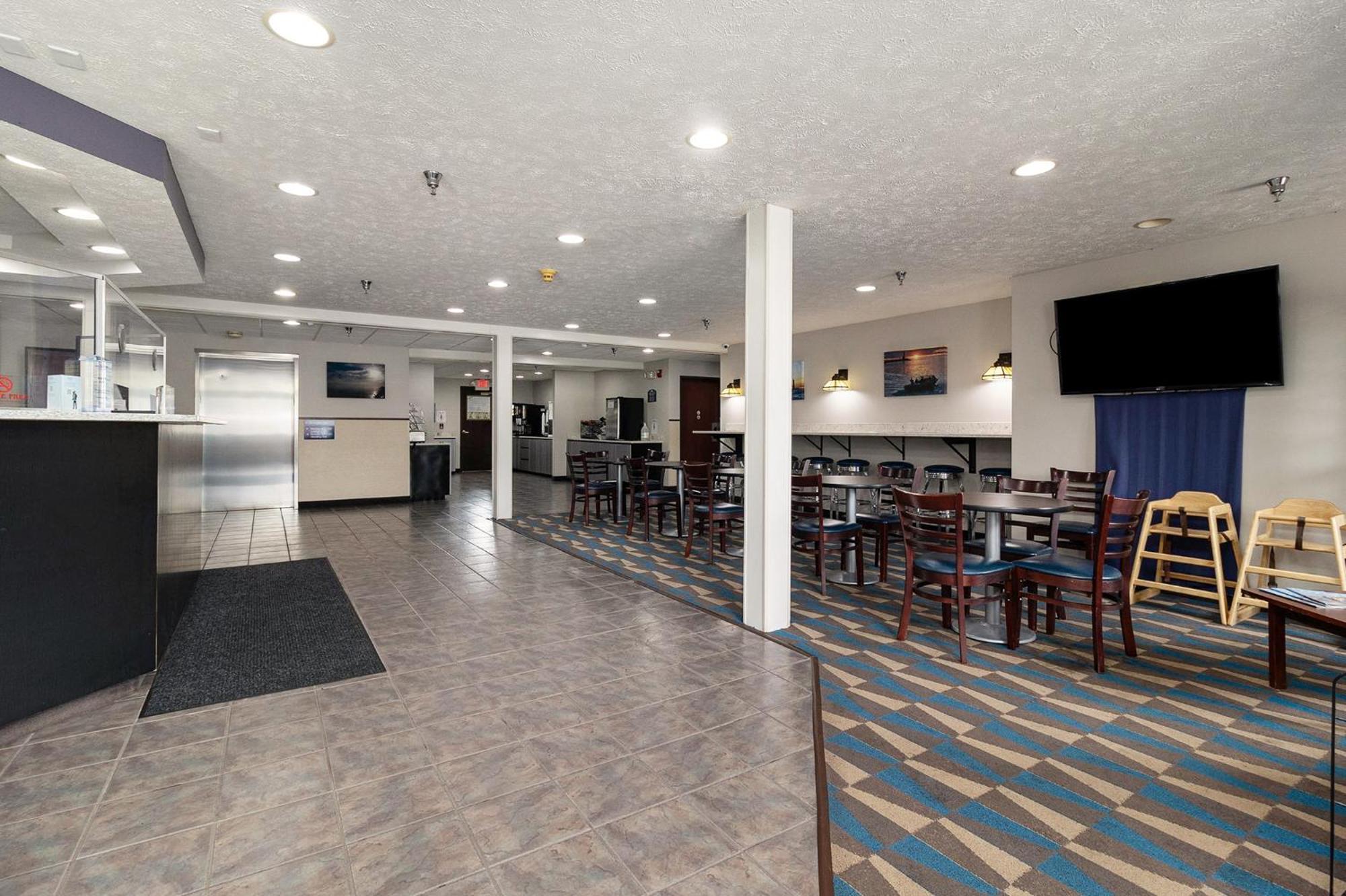 Hotel Microtel And 3*