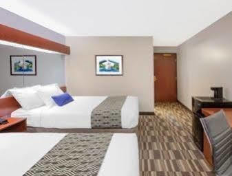Hotel Microtel And